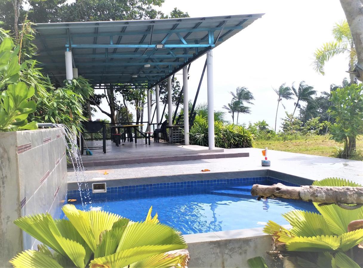 Hasina Resort @Sedili Kampong Bukit Lintang Exterior foto